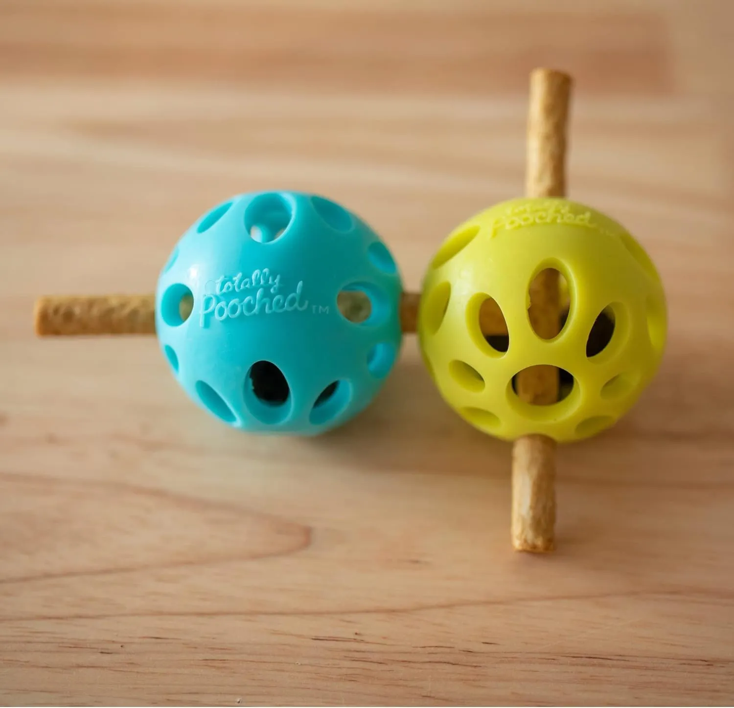 Messy Mutts Totally Pooched Huff'n Puff Ball | 2.5 TPR Puzzle Ball for Dogs | 2-in-1 Durable Interactive Toy and Tooth Cleaner | Green