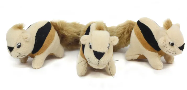 Outward Hound Squeakin Animals Squirrel Plush Dog Toy (1 Plush Toy)